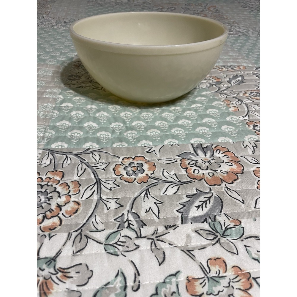 Vintage "BELVEDERE"‎ 9 1/2" MIXING BOWL